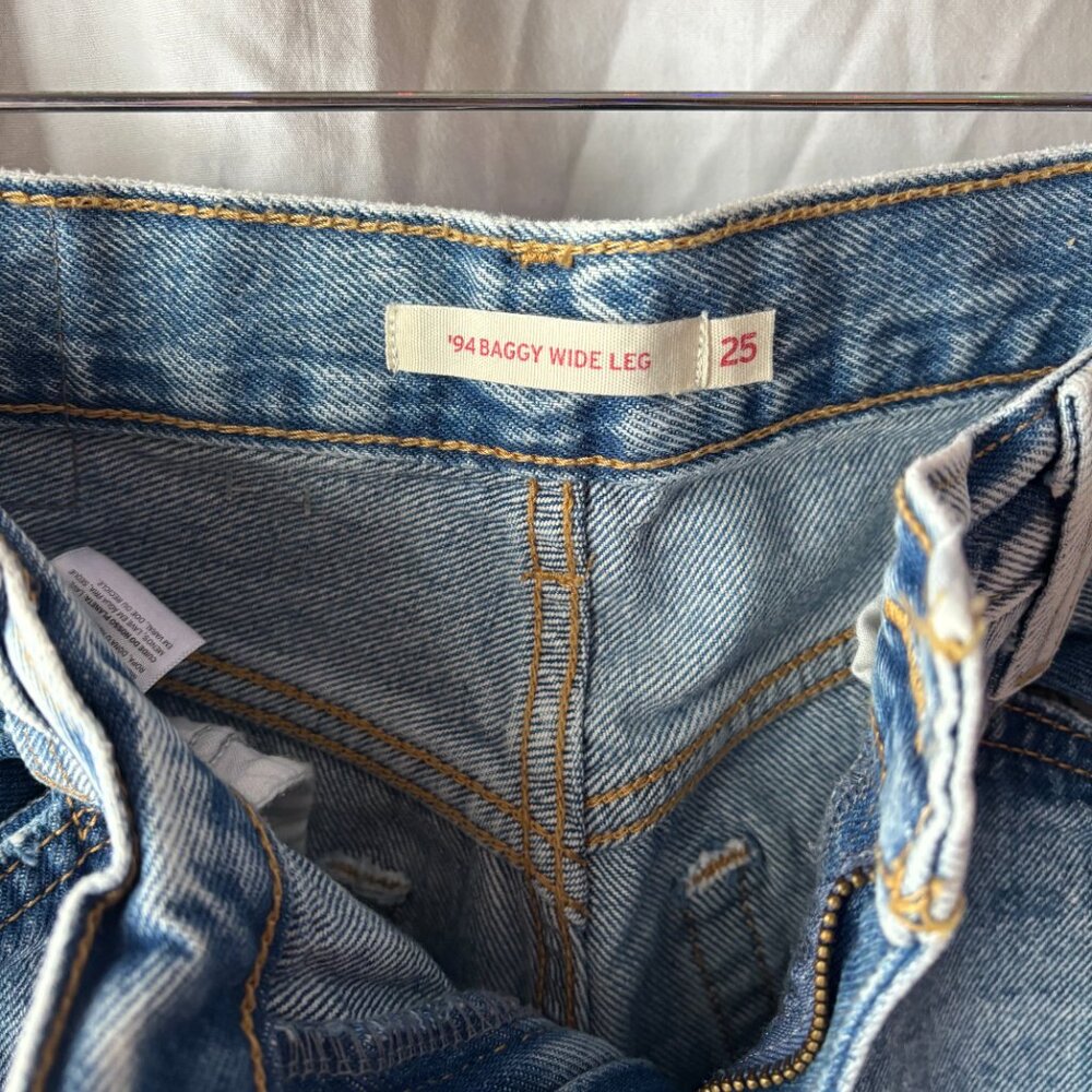 Levi's Womens 94 Baggy Wide Leg Not in the mood color size waist 25 length 31 - Picture 5 of 5